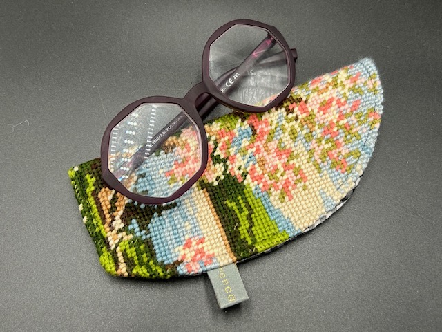 Brillenetui - Gobelin Textilart Monica Schachl